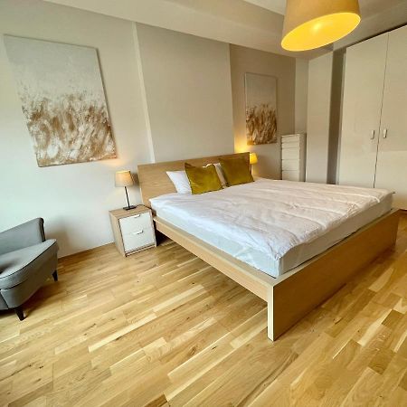 Boutique Apartments - Old Town 120M2 - Private Underground Parking - วรอตซวาฟ ภายนอก รูปภาพ